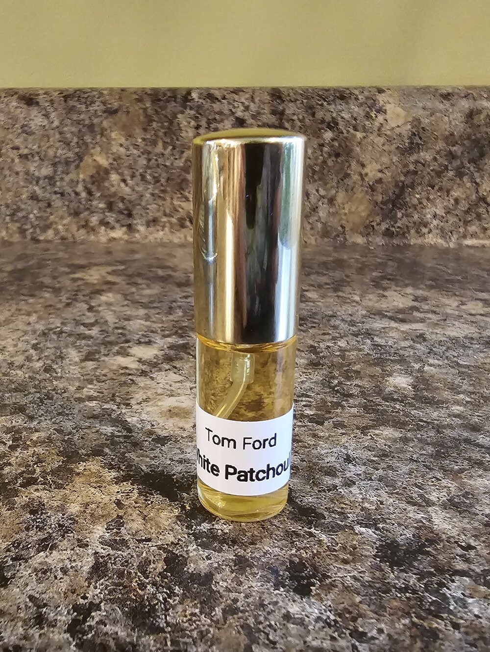 5 ML Sample WHITE PATCHOULI by Tom Ford EDP Perfume Travel Spray Discontinued - Picture 2 of 2